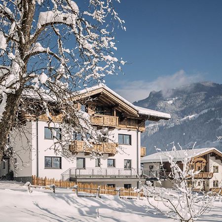 Leuhaus Apartment Mayrhofen Bagian luar foto